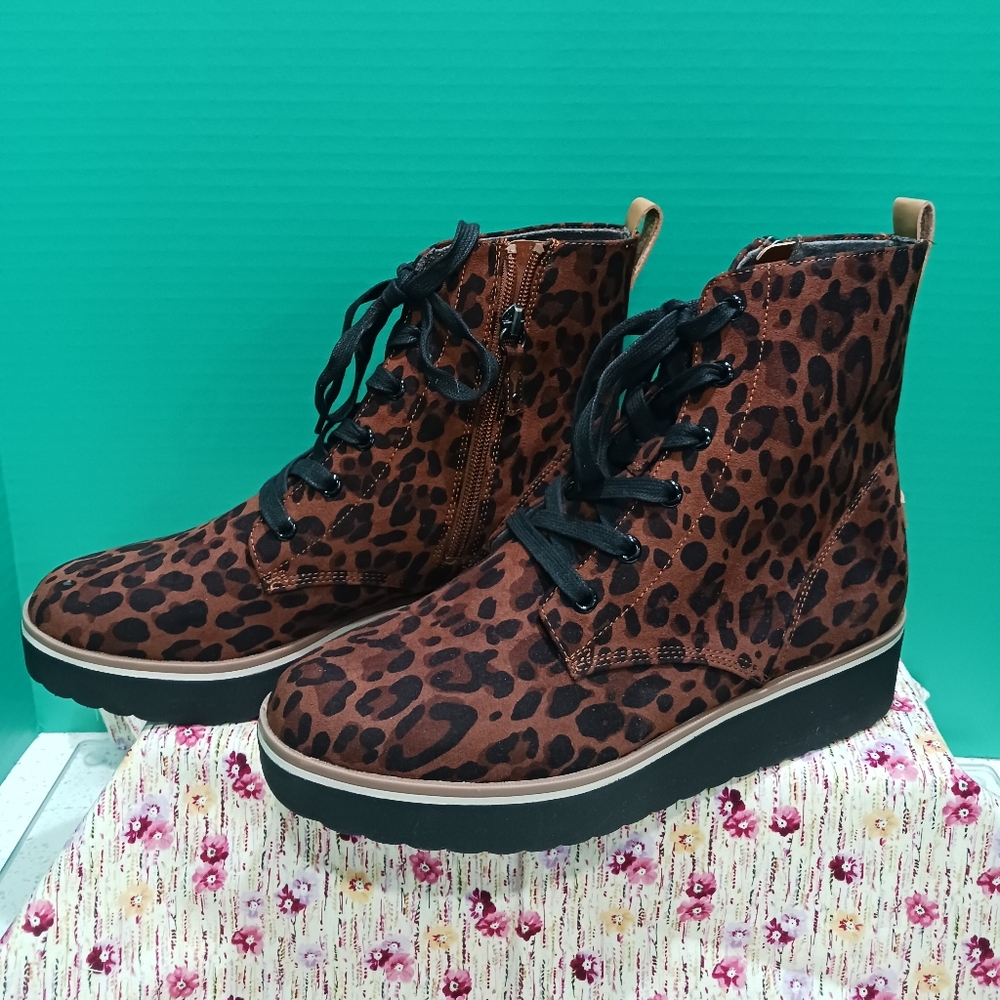 Dr. Scholl's Leopard Print Women's Boots 8